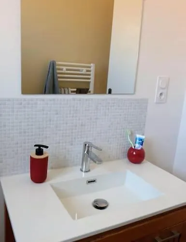 Chambre Spacieuse Et Lumineuse Chez L'habitant *